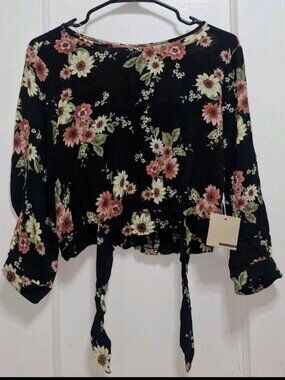 Active USA Floral Boho Crop Top NWT Small